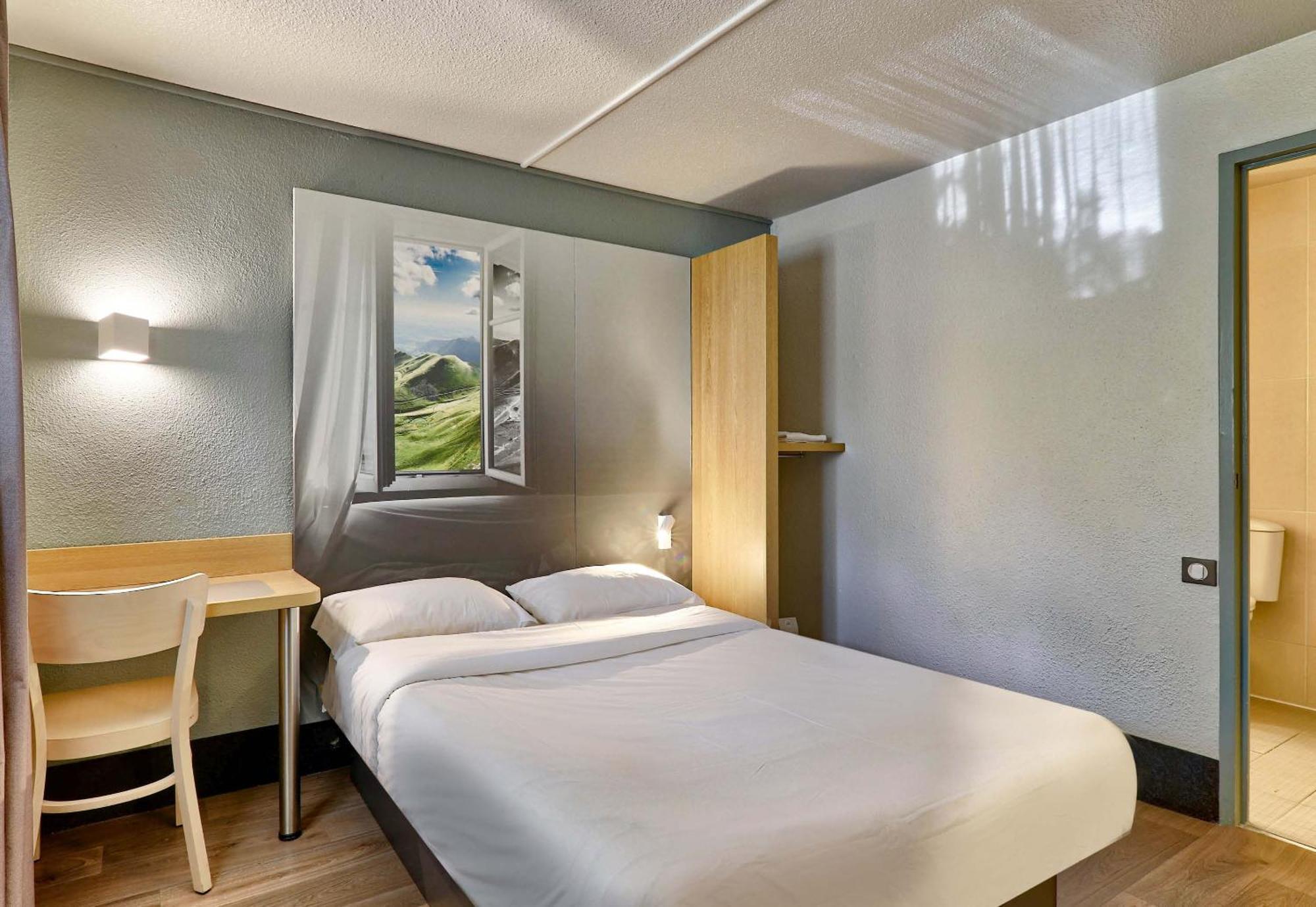 B&B Hotel Clermont-Ferrand Le Brezet Aeroport ภายนอก รูปภาพ