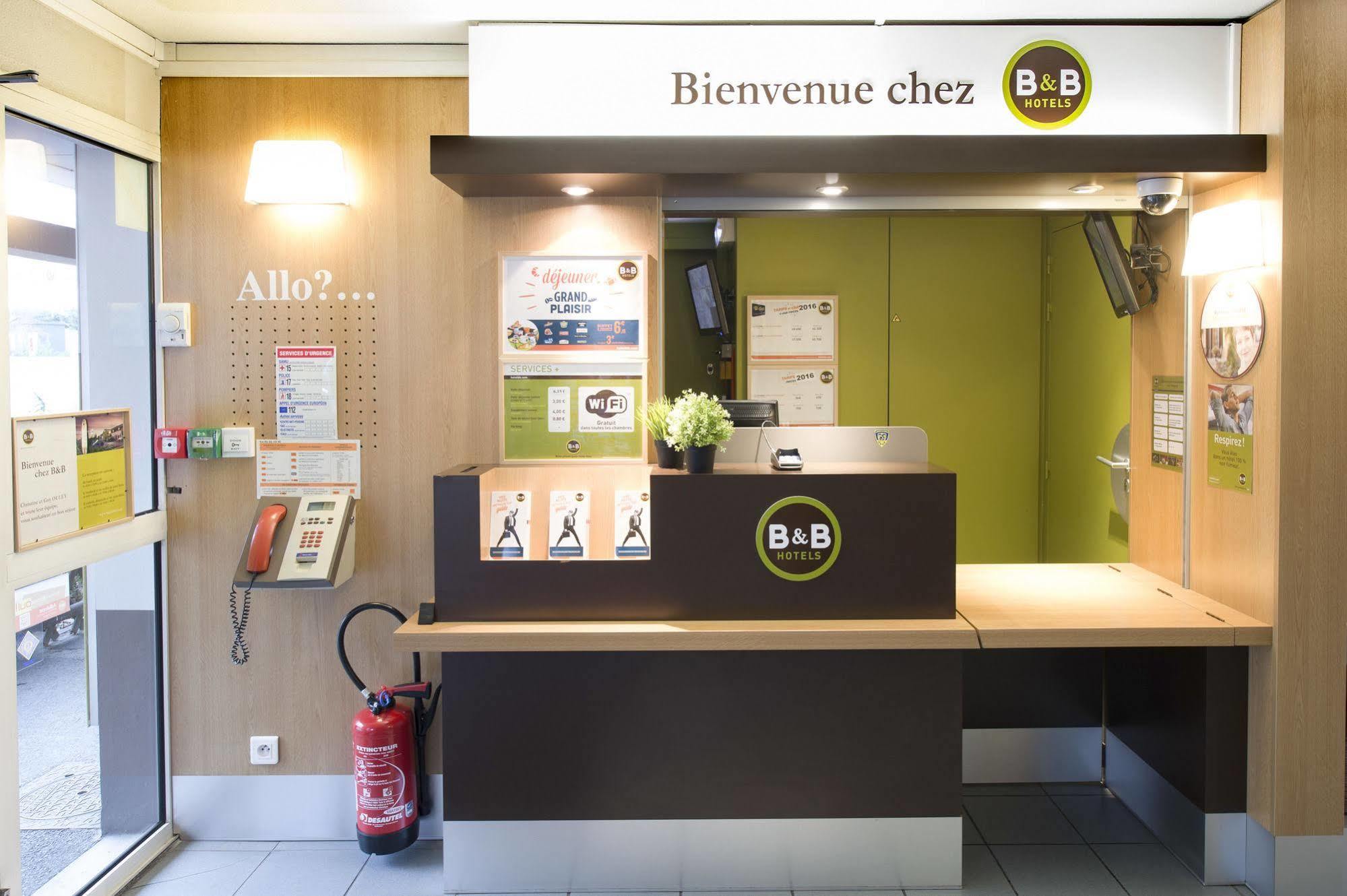 B&B Hotel Clermont-Ferrand Le Brezet Aeroport ภายนอก รูปภาพ